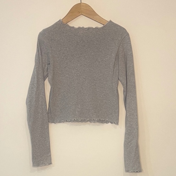 BRANDY MELVILLE Grey Ruffle Detail Long Sleeve Tee - Picture 2 of 4